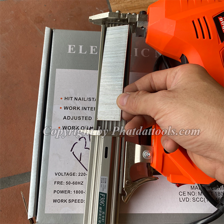 Súng Bắn Đinh Gỗ F30