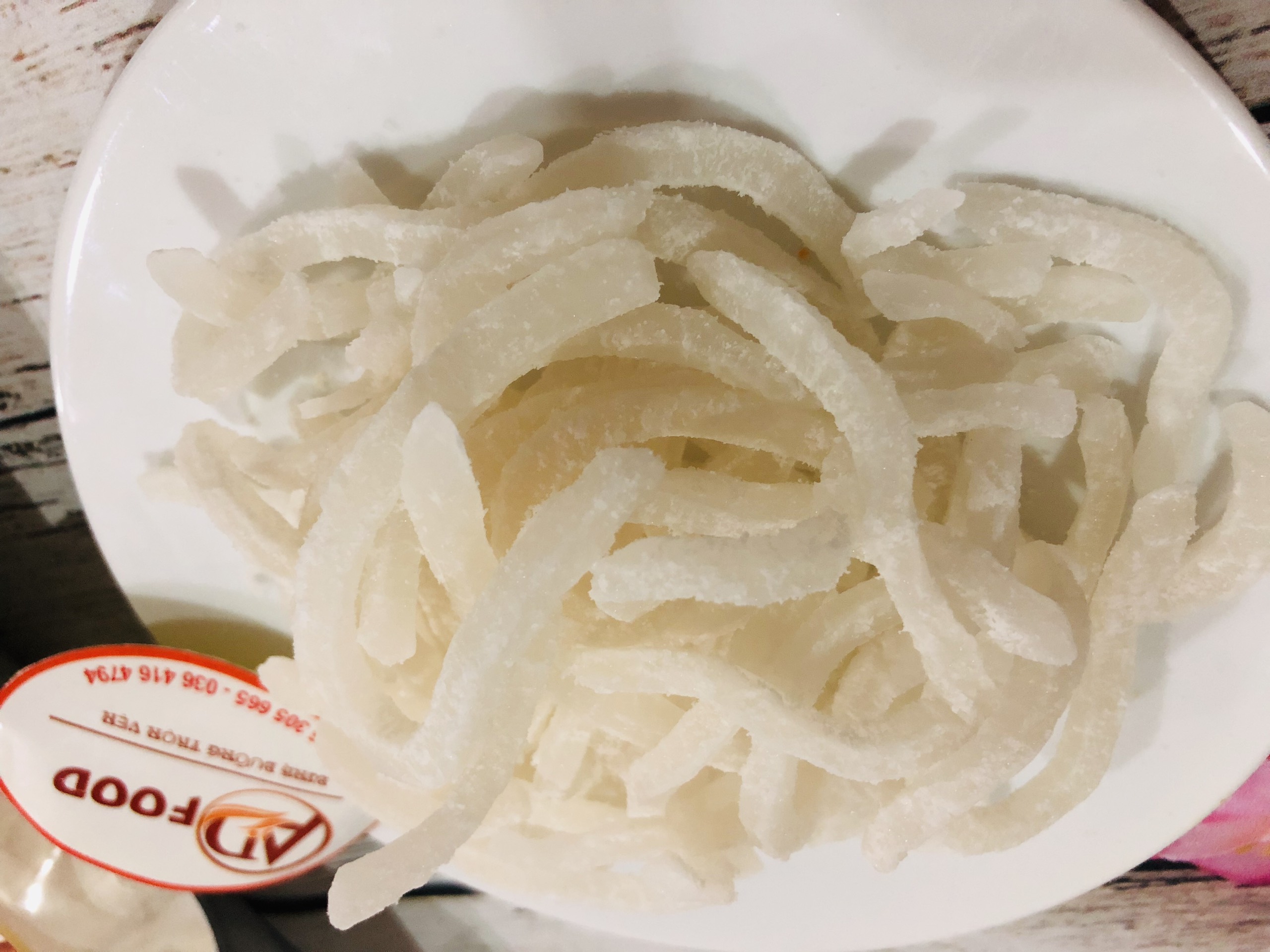 Mứt dừa non dạng sợi Bến Tre gói 100g