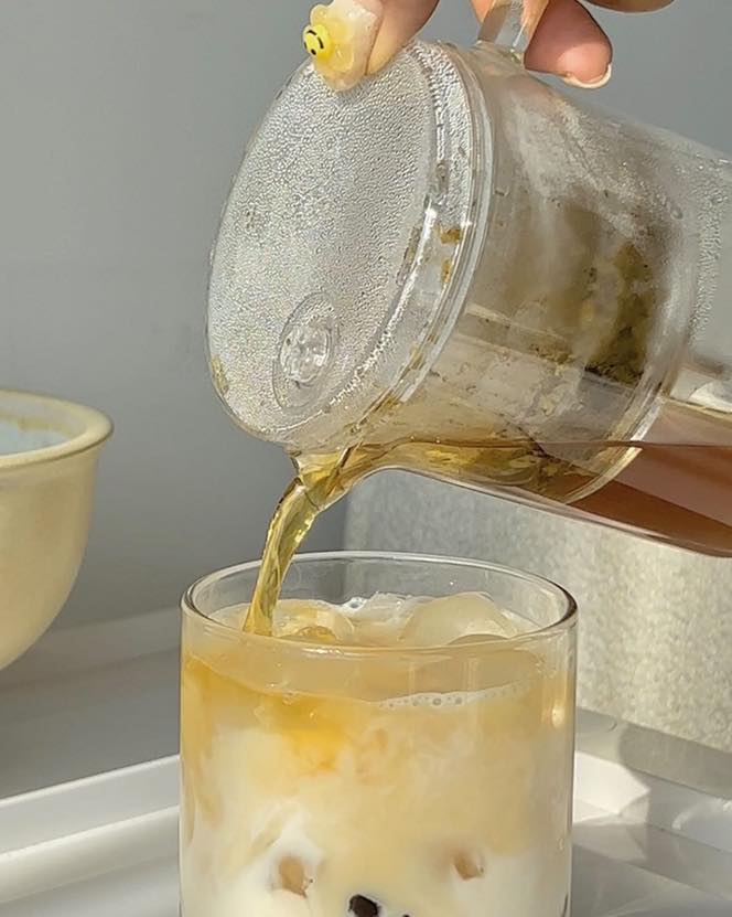 cốc pha trà lõi lọc có nút bấm