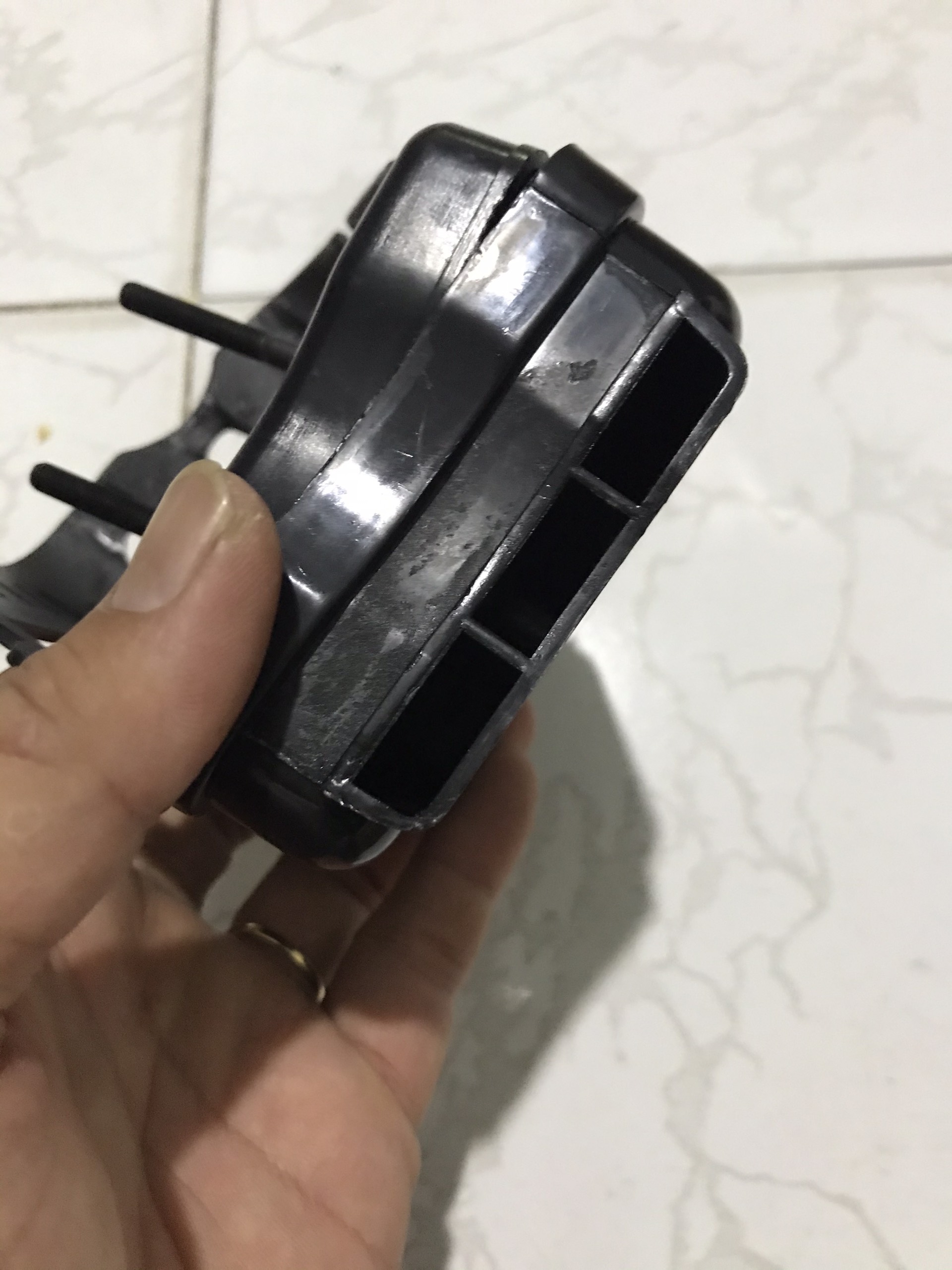 ( HỘP) LỌC GIÓ ( POE) MÁY CẮT CỎ 2 THÌ 330/430