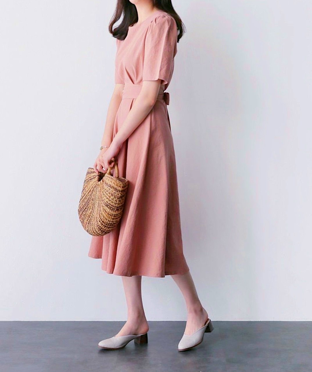 Đầm cổ tròn thắt nơ 2 màu