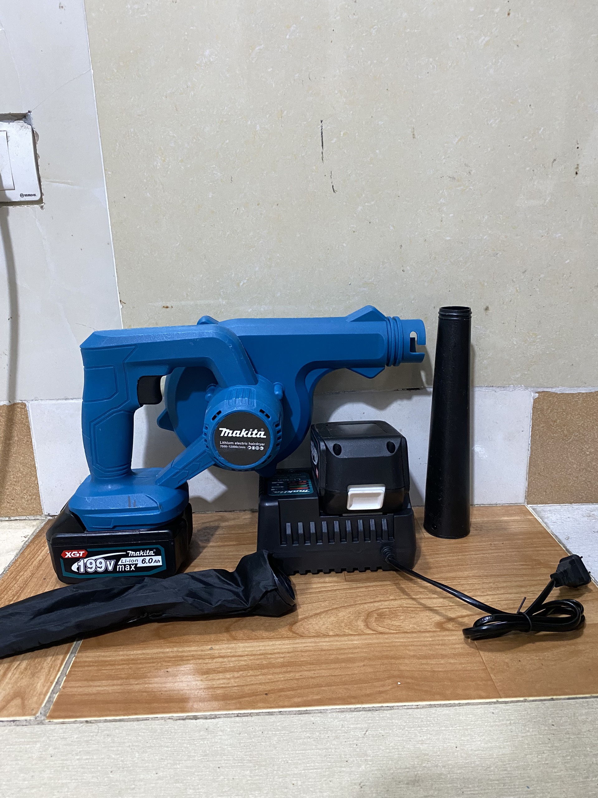 Máy thổi bụi pin Makita - Máy thổi bụi hút bụi 2 chiều