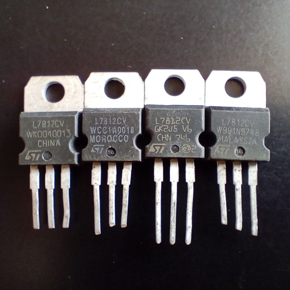 Ic nguồn ốn áp l7812cv to-220 tháo máy