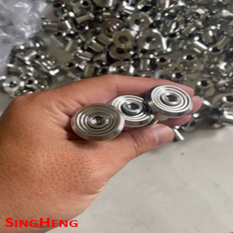 Bộ khâu gắn rổ inox 304 cho xe máy
