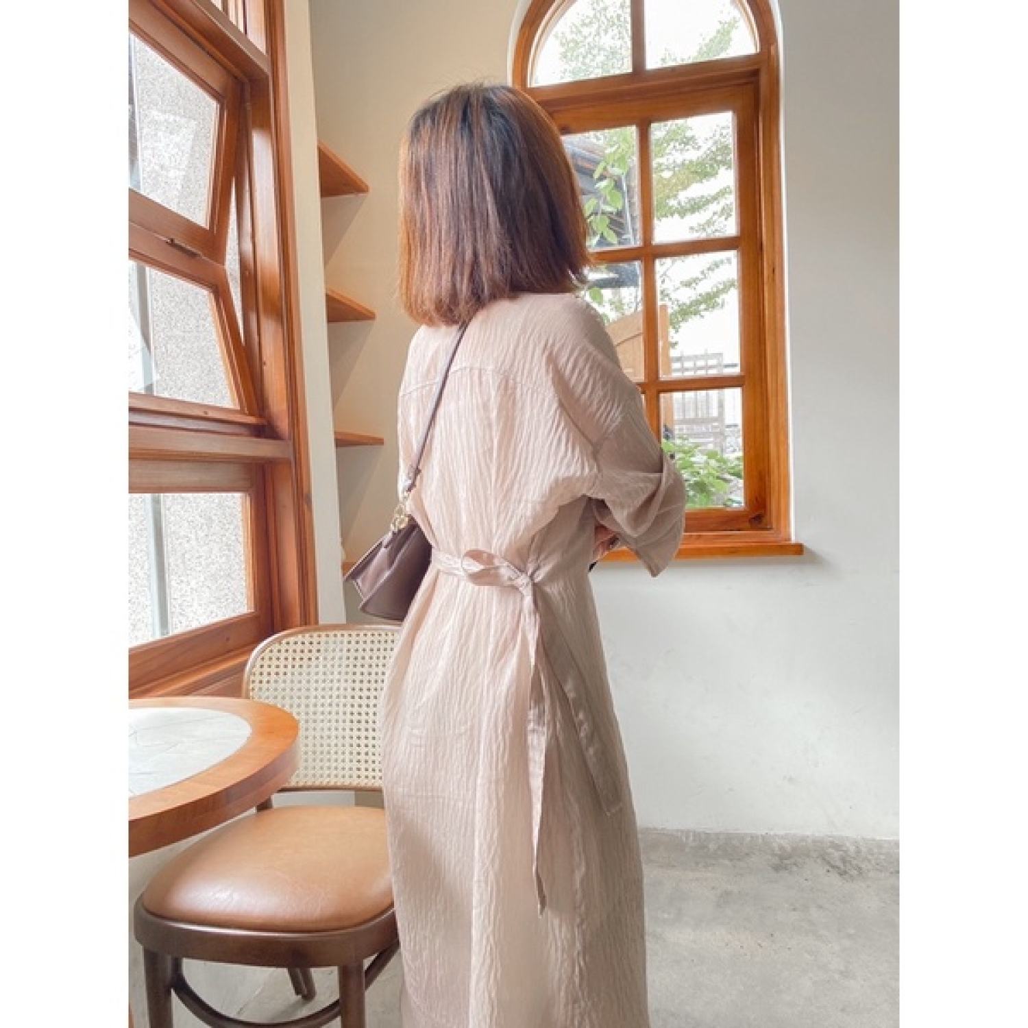 Đầm sơ mi tay dài tơ xước