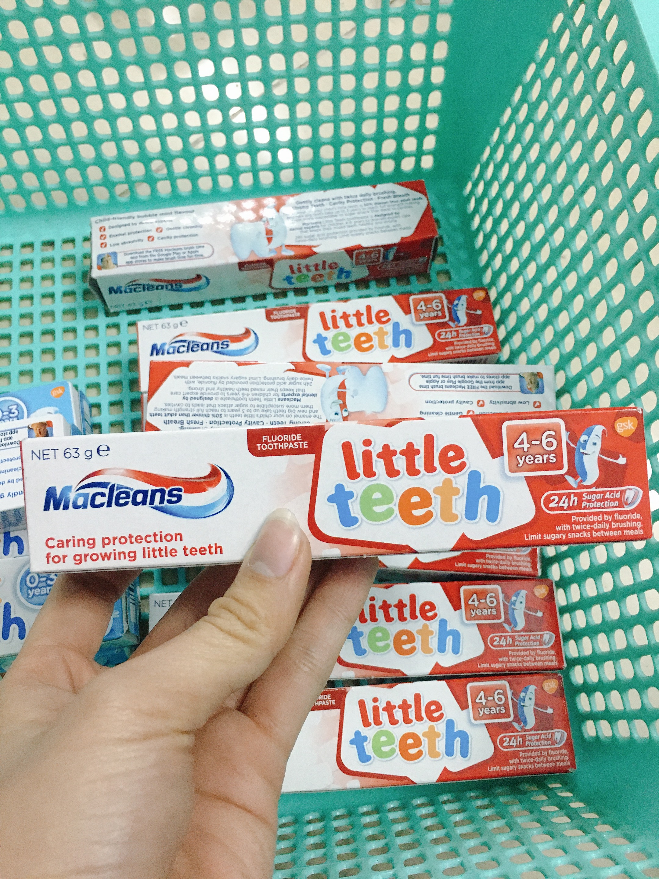 Kem đánh răng sữa cho bé từ 0 - 3 tuổi Macleans Milk Teeth Toothpaste 63g