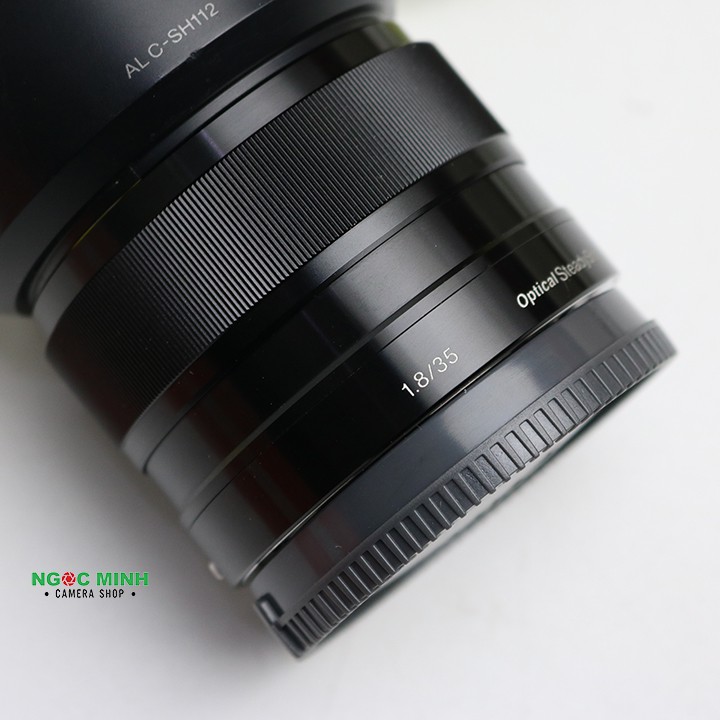 Ống kính Sony E 35mm f1.8 OSS