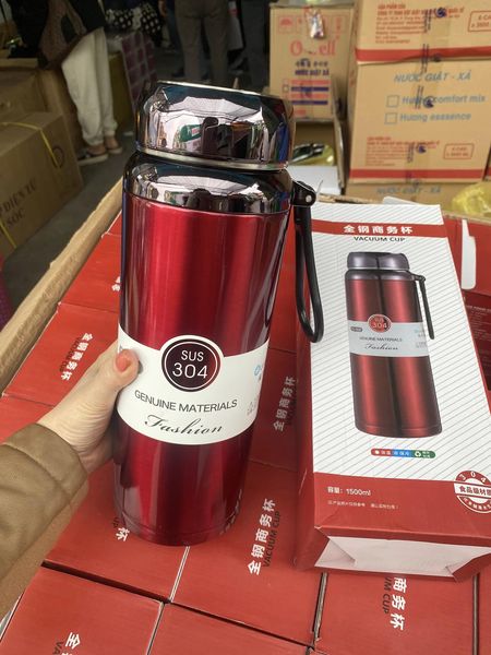 Bình giữ nhiệt 1500ml vỏ đỏ mẫu mới 2022