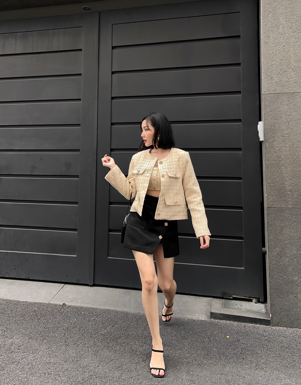 COCO SIN - Váy Đen Phối Túi Đính Nút Gold
