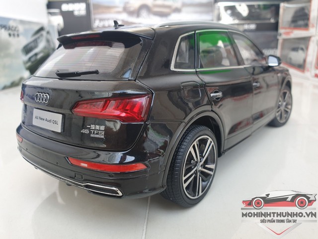 [HCM]Xe mô hình Audi Q5 L 2018 tỉ lệ 1:18