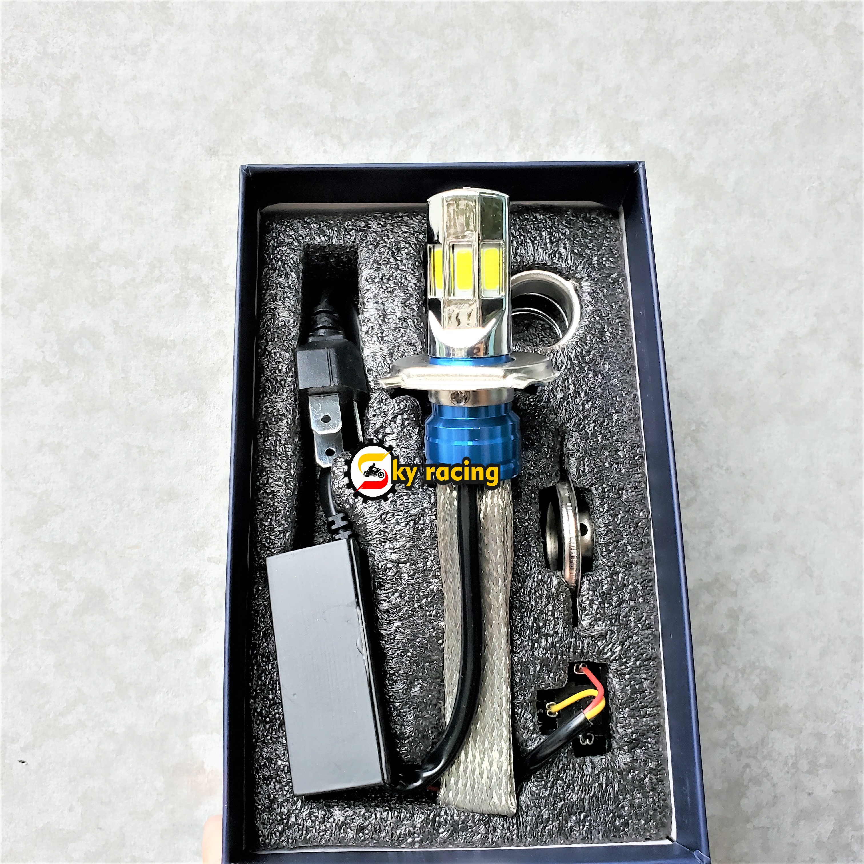 Đèn pha led râu 6 tim 7473 gắn cho mọi dòng xe đời mới