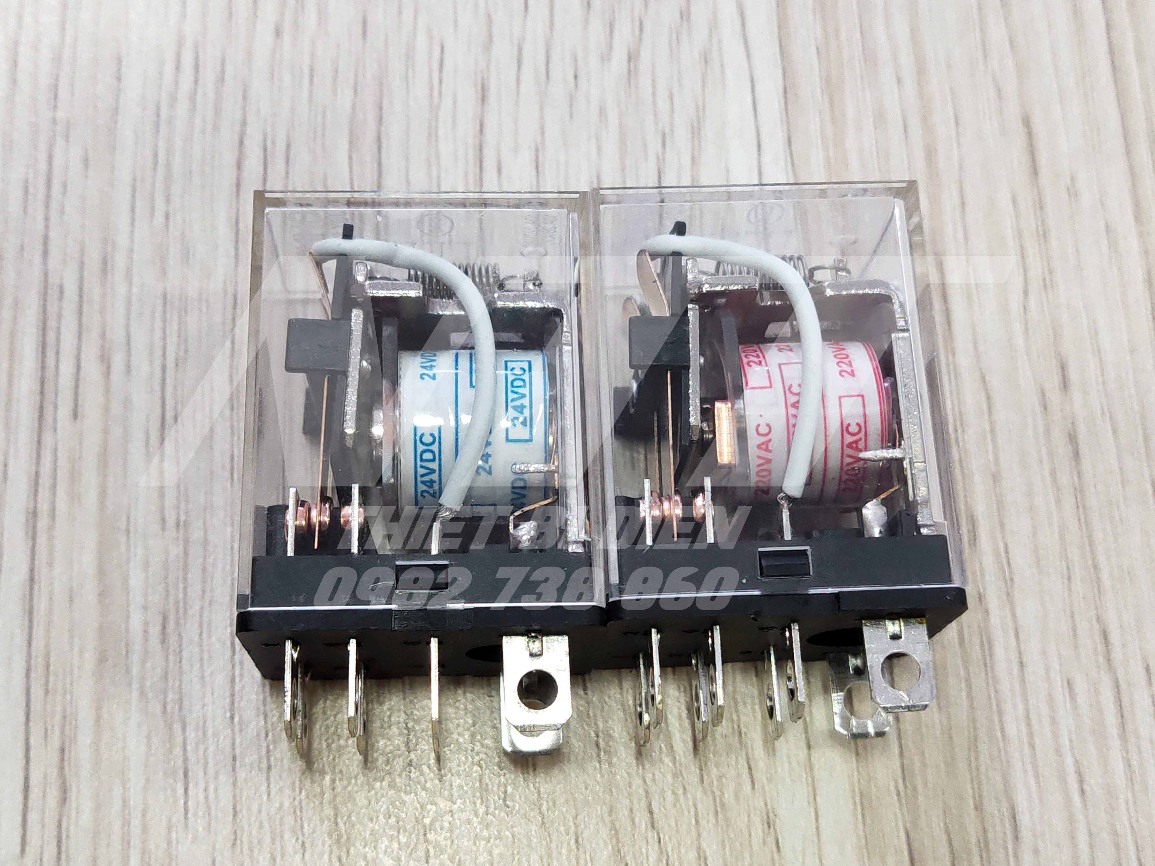 Relay kiếng 8 chân dẹp lớn JQX-13F/2 Chint