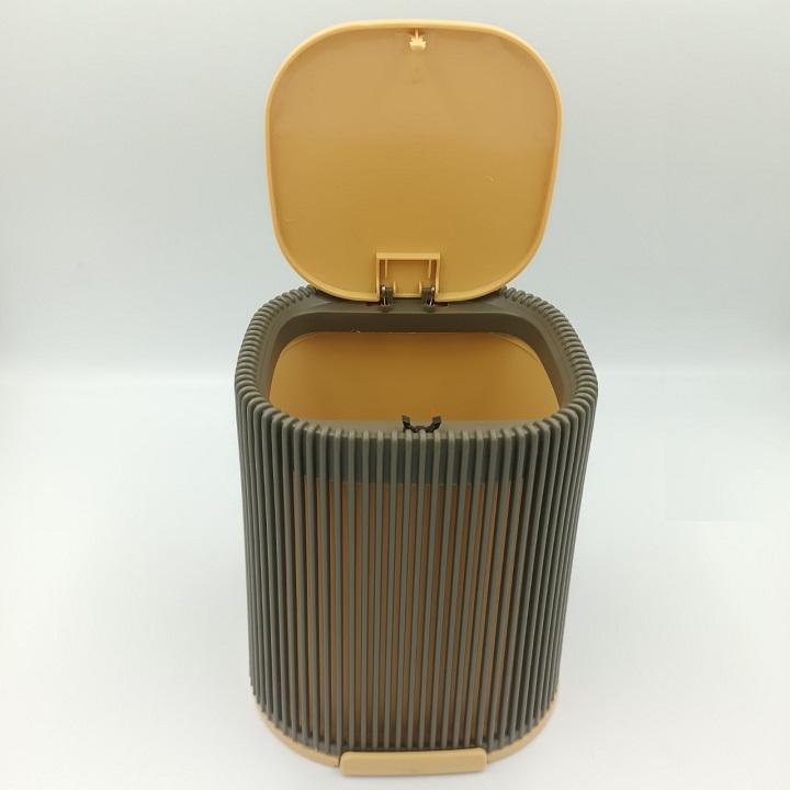 Beautiful and practical office desktop mini plastic trash can be used