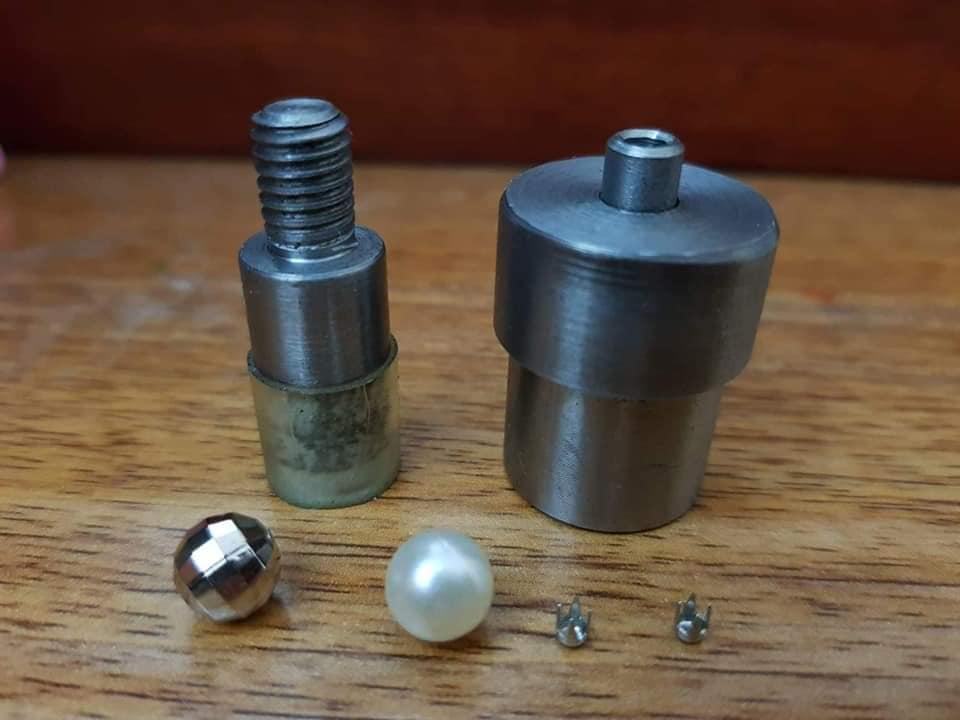 Khuôn đóng hạt ngọc trai trang trí