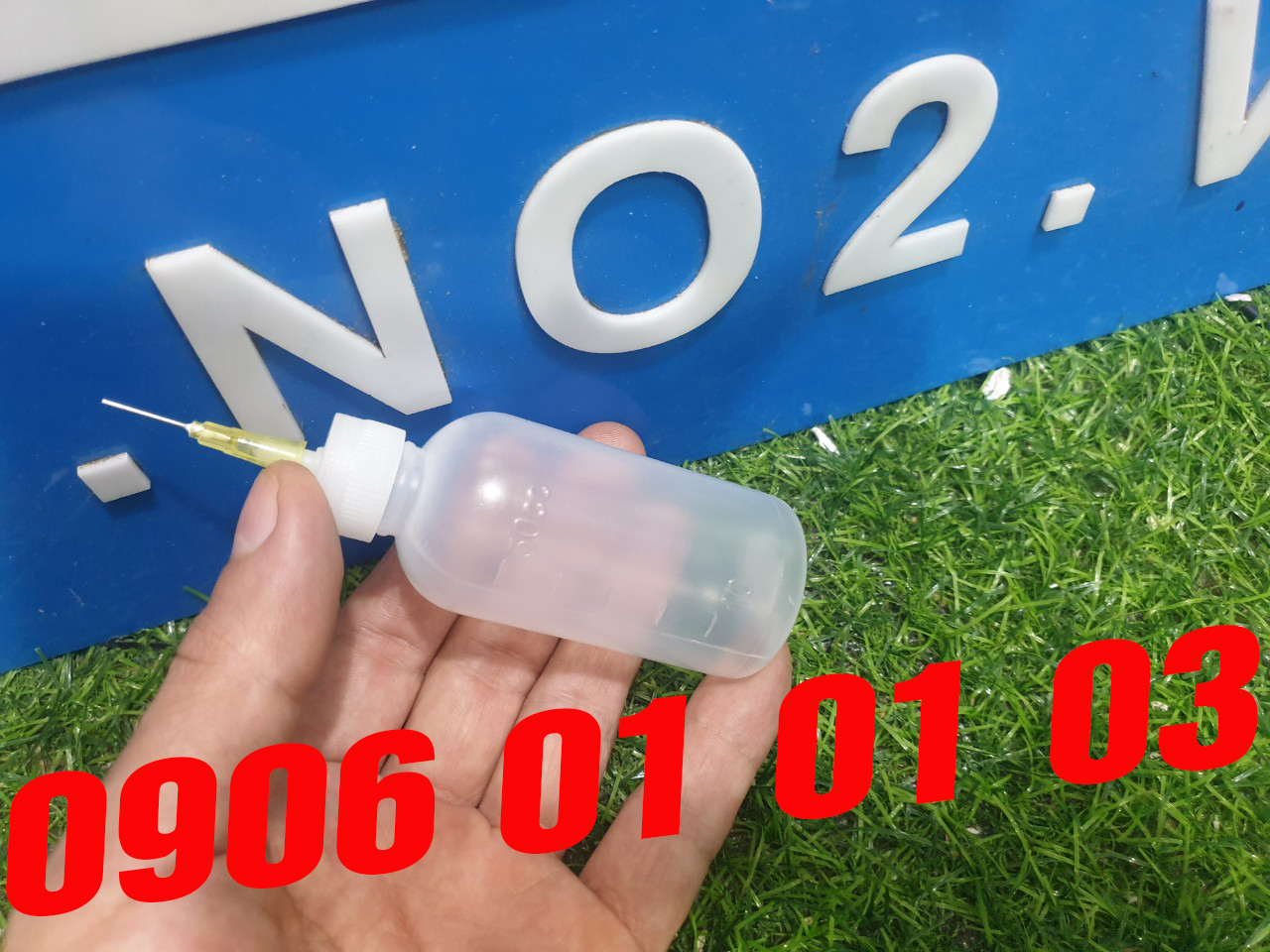 Bình nhựa chứa dung dịch đầu kim