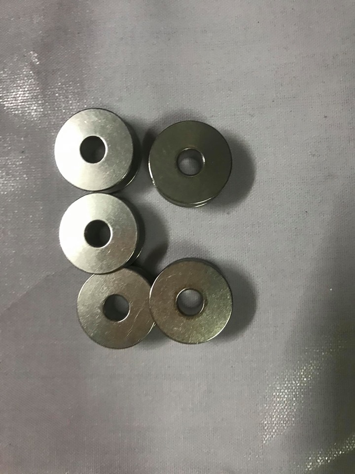 10 suốt chỉ máy công nghiệp