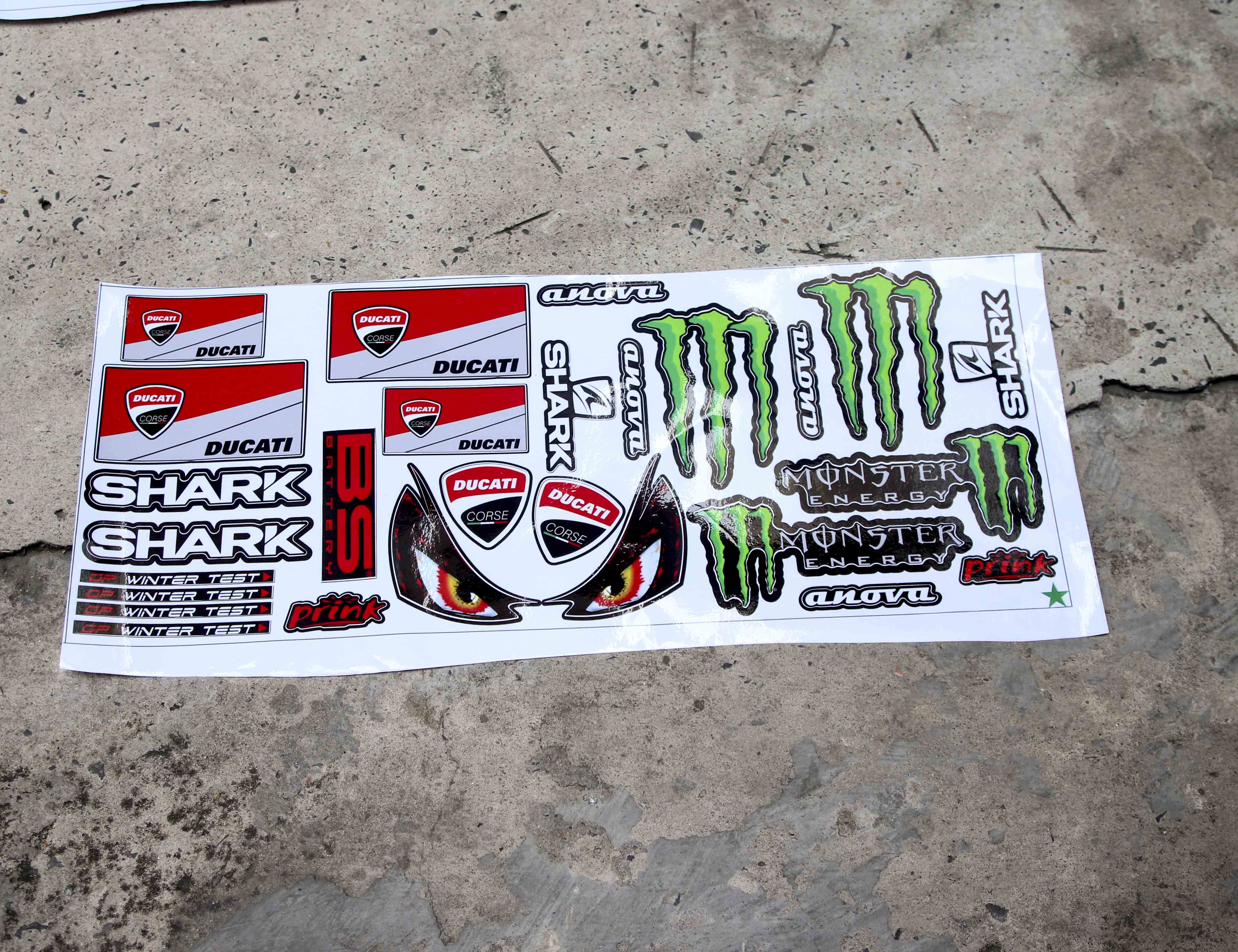 Bộ tem dán nón bảo hiểm , hiêu SHARK