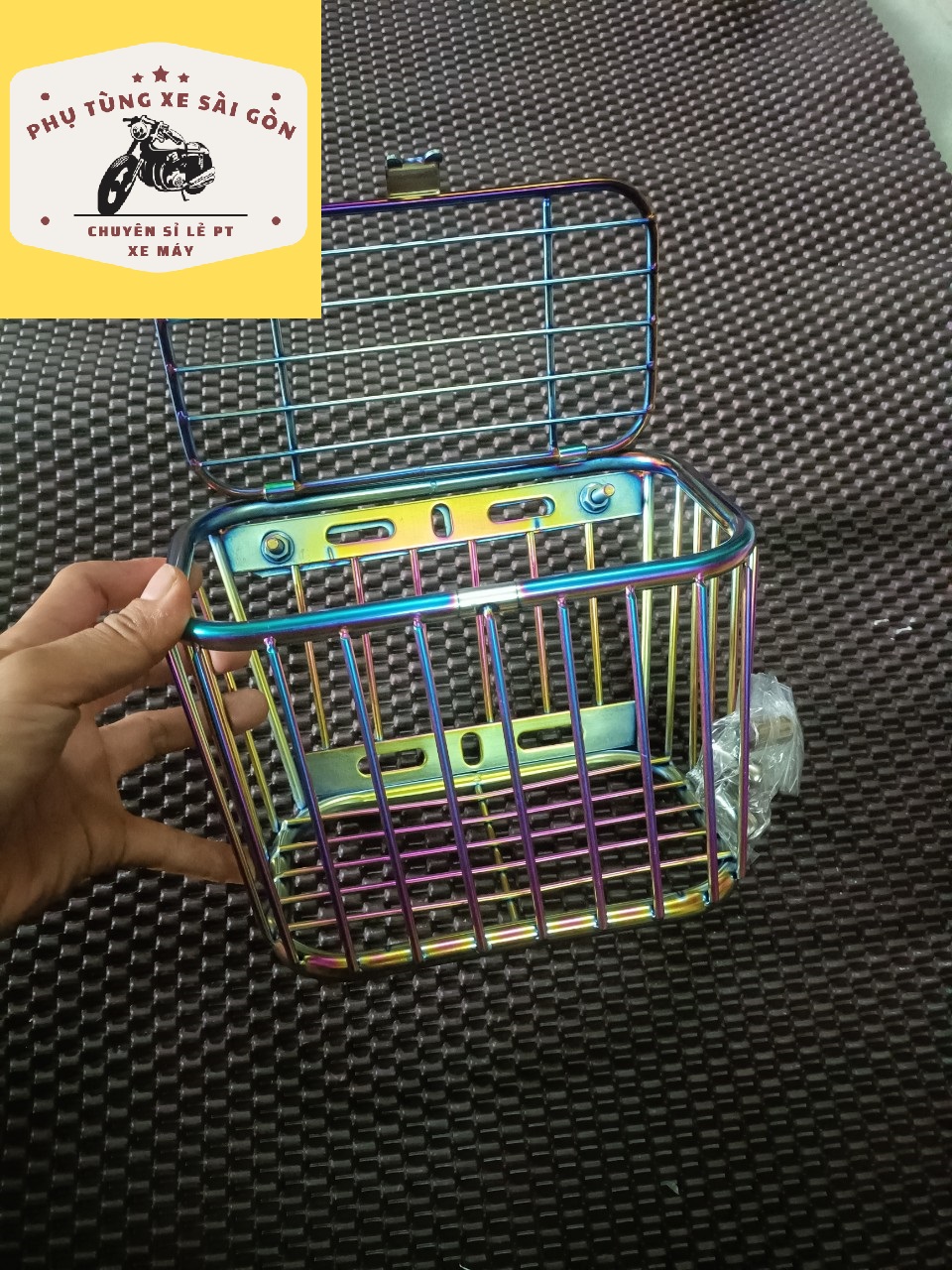Rổ trước mini gắn các dòng xe Wave titan có nắp an toàn
