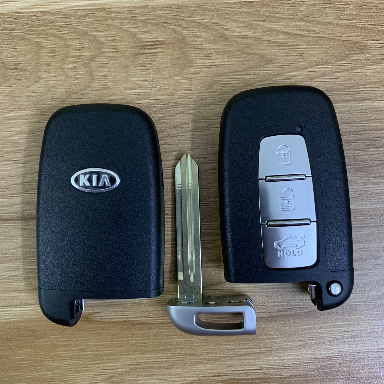 Vỏ chìa khóa xe kia morning, cerato, sorento 3 nút bấm