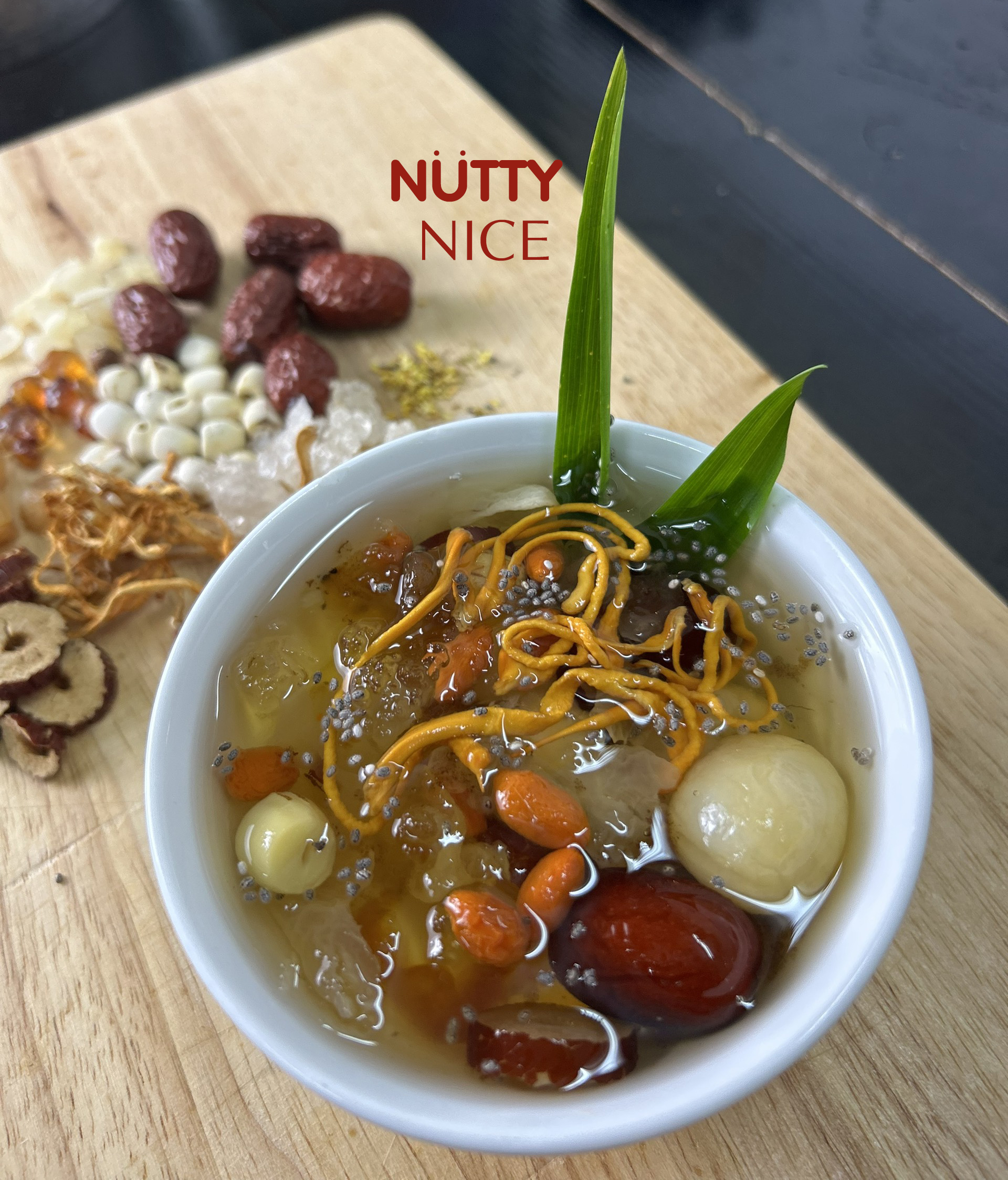 (Tặng sâm lục vị) Combo 3 Set chè dưỡng nhan mỗi set 500g Nutty Nice