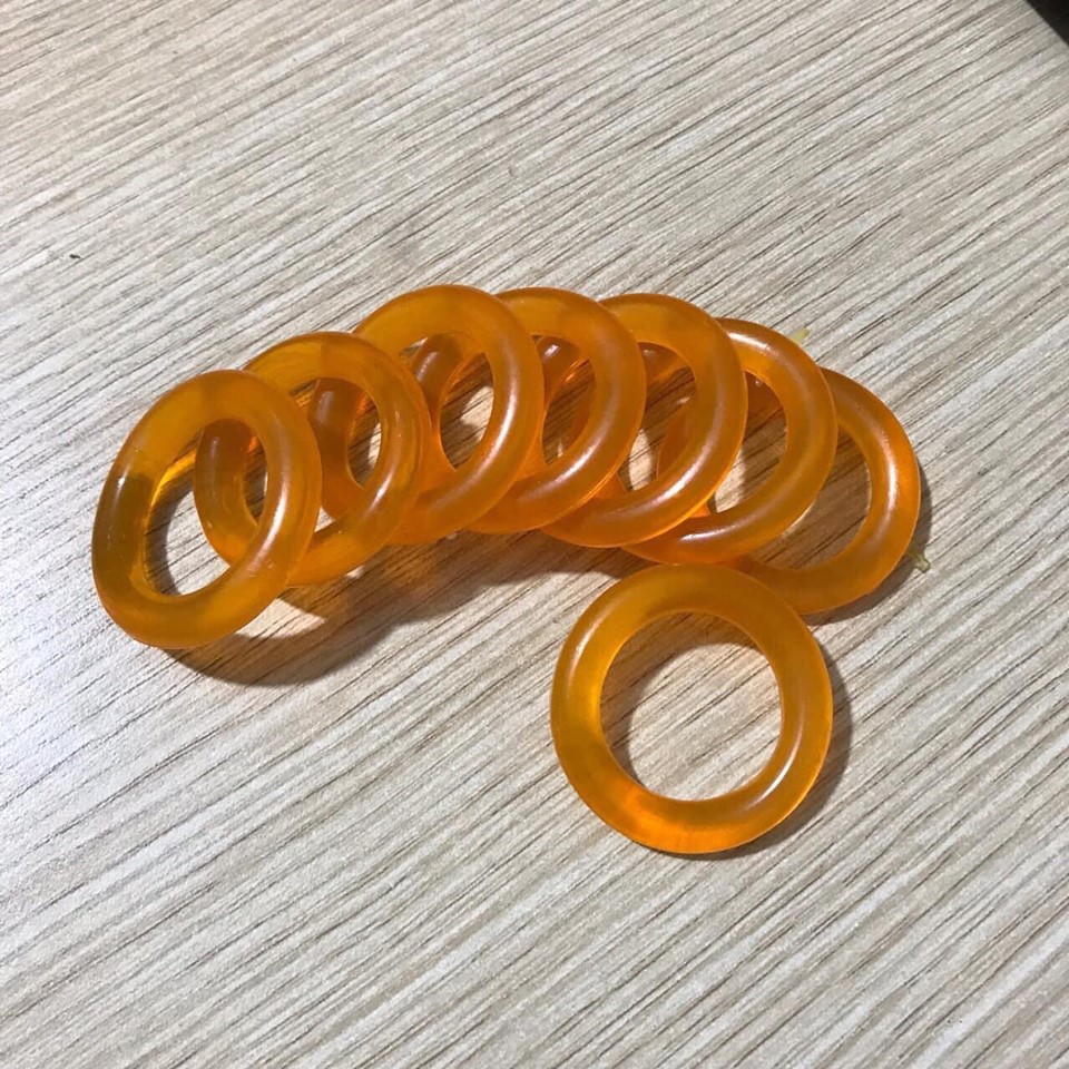 cao su đánh suốt liền trục tốt