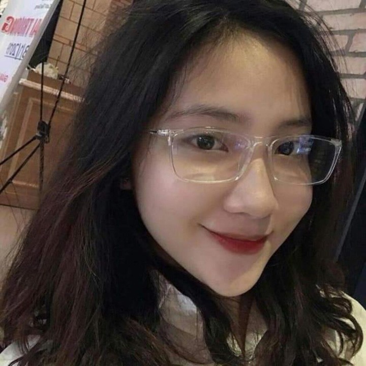 Gọng kính siêu dẻo