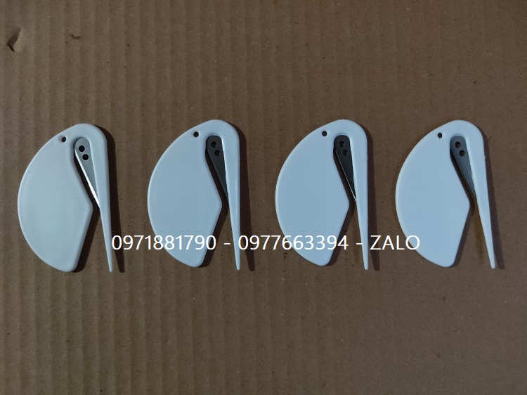 Dao cắt bạt decal trên máy in