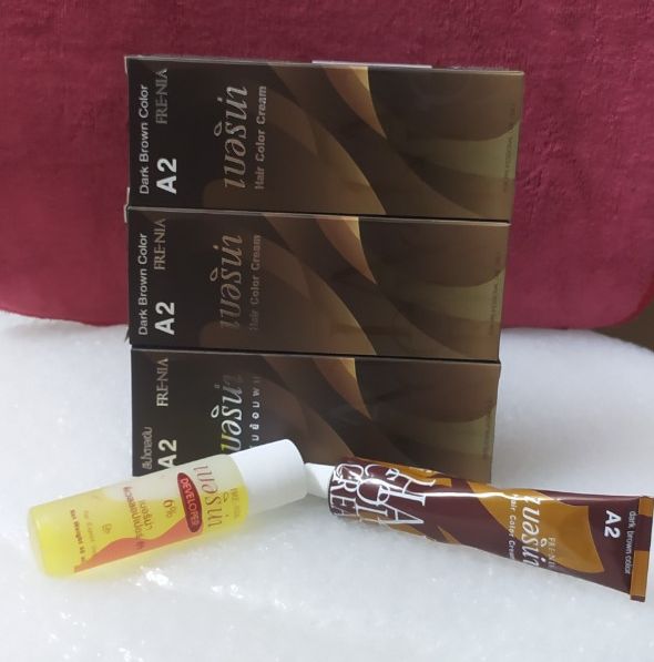 Thuốc nhuộm tóc FRE-NIA (1 tuýp nhuộm + 1 dung dịch pha nhuộm)