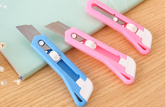 Dao Rọc Giấy Mini Nhiều Màu