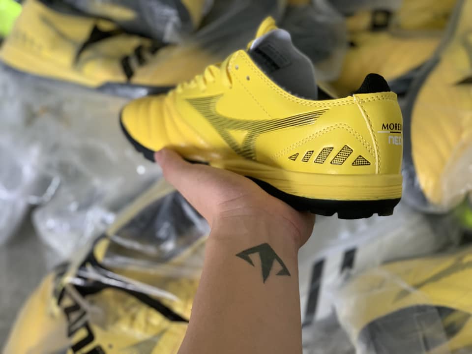 Giày Bóng Đá, Giày Mizuno Neo 3 Màu Vàng Đế Đen