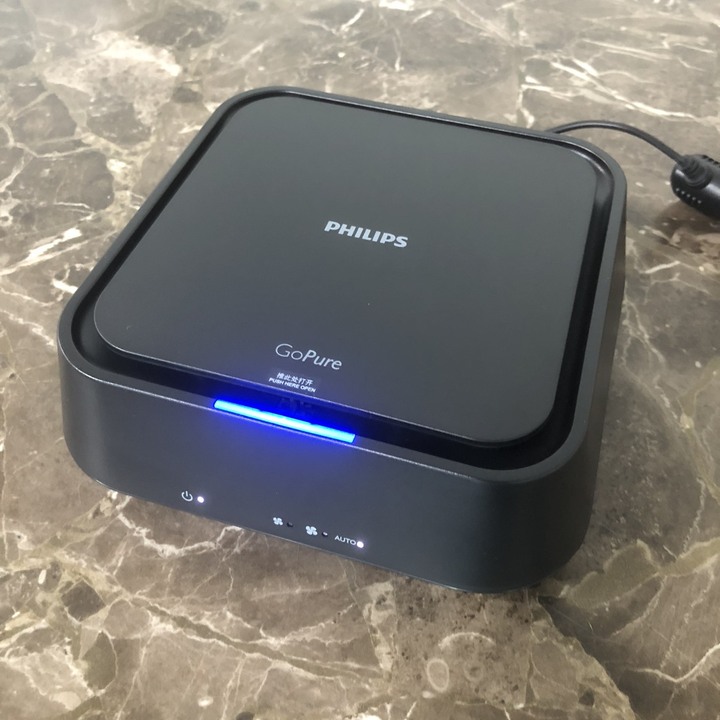 Máy khử mùi, lọc không khí trên xe ô tô thương hiệu nhập khẩu Philips GP5201 cảm biến chất lượng không khí 3 màu AQI, cảnh báo thay lõi lọc tự động (Bảo hành điện tử 12 tháng)