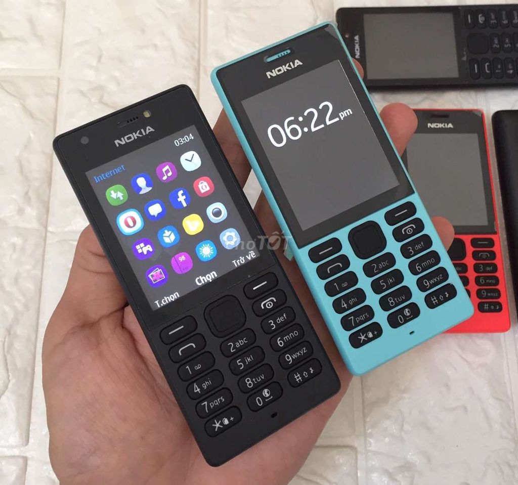 Điện thoại Nokia 215 được thiết kế đơn giản nhưng với tính năng cơ bản đáp ứng được nhu cầu của nhiều người. Với giá cả phải chăng và thời lượng pin lâu, chiếc điện thoại Nokia 215 là một sự lựa chọn tốt trong danh mục điện thoại cơ bản.