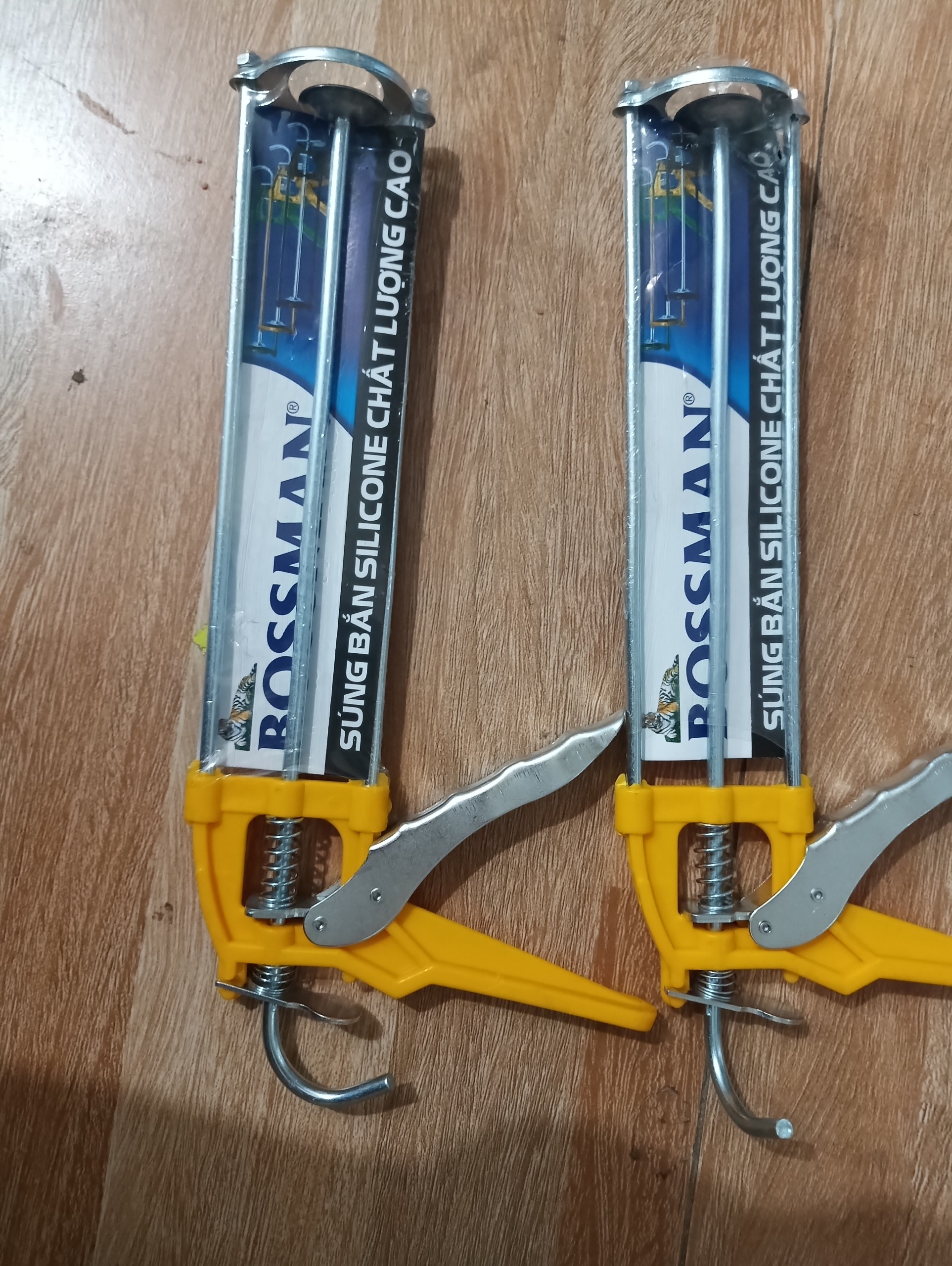 [HCM]1 CÂY Súng bắn keo Silicon CAO CẤP BOSSMAN