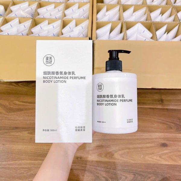 Sữa Dưỡng Thể Cấp Ẩm Dưỡng Trắng Da Maycreate 500ml