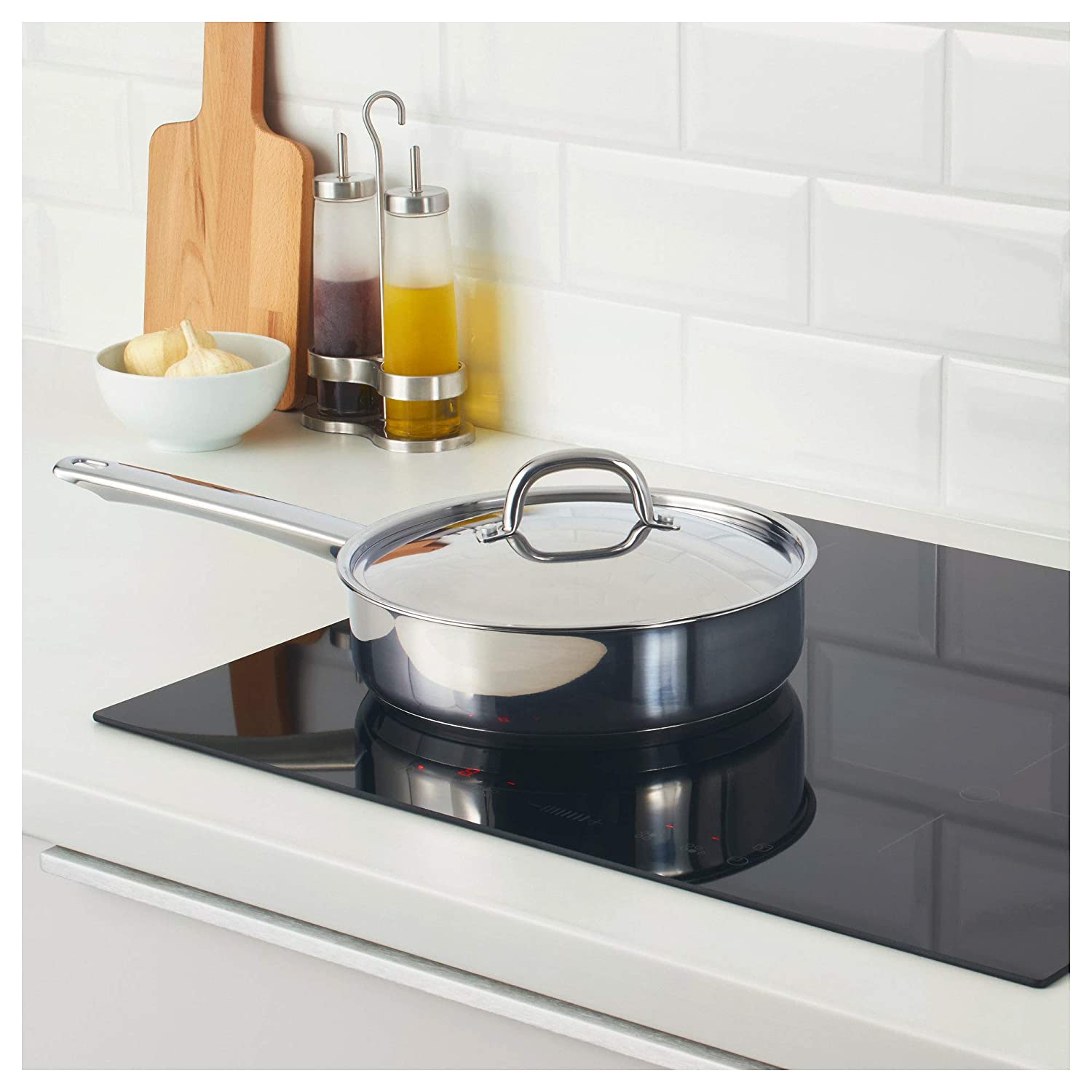 Chảo rán IKEA OUMBARLIG dùng cho mọi loại bếp, có 2 size