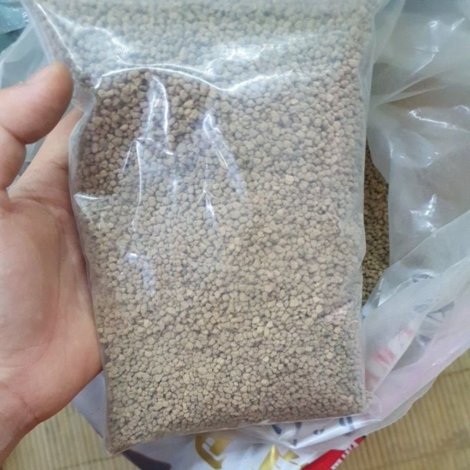 Đất nền Akadama nhật bản- gói 1kg và 500g