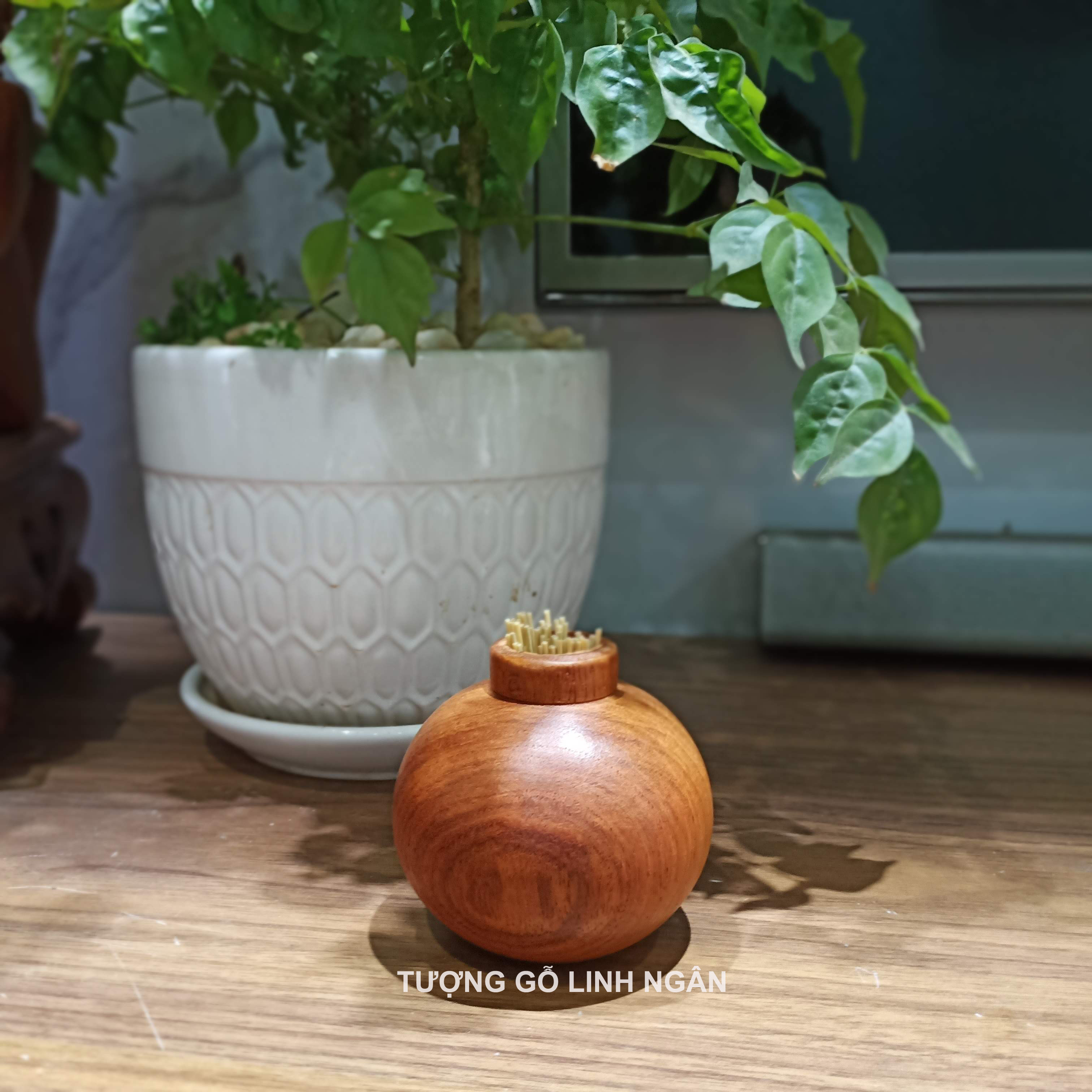 Lọ đựng tăm hồ lô gỗ hương