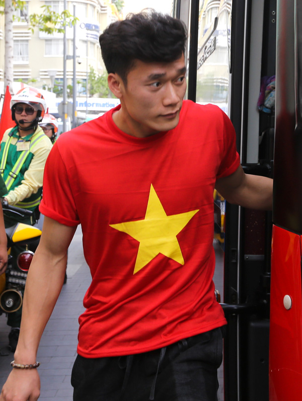 [HCM]Áo Cổ Động Cờ Đỏ Sao Vàng