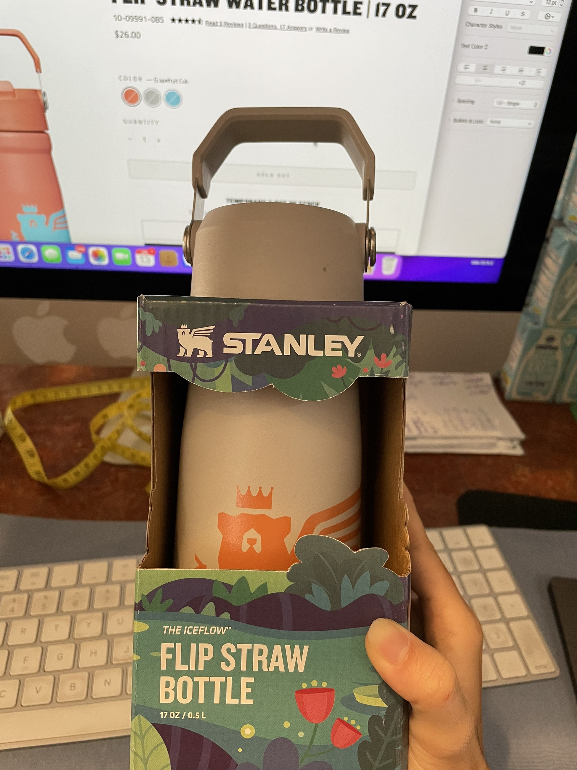 Stanley The Wild Imagination IceFlow Flip Straw Water Bottle 17 oz -  Grapefruit Cub