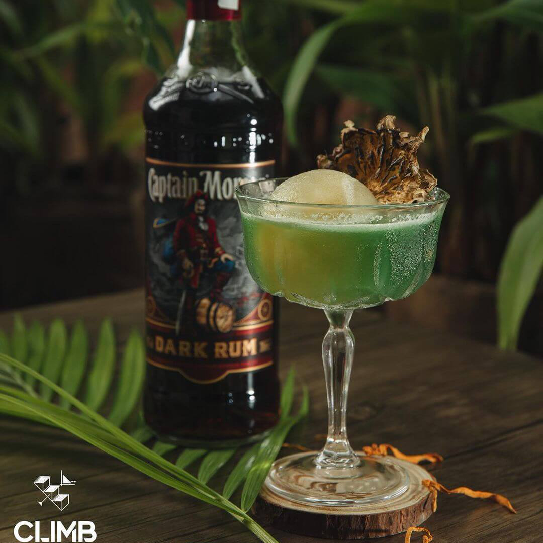 Rum nền CAPTAIN MORGAN DARK RUM rum pha chế cocktail