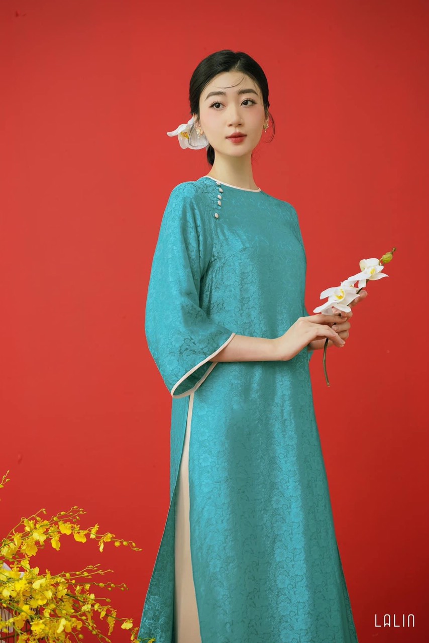Modernized Ao Dai 💥   Give a Jade Bracelet 💥   Willow Brocade Fabric Is Soft, Smooth and Stretchy.