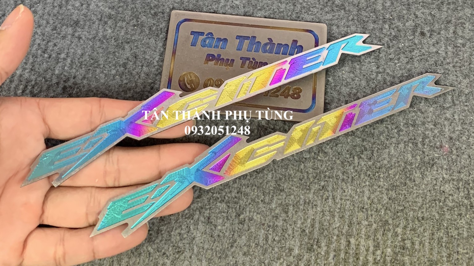Chữ titan Exciter 7 màu ( 1 cặp)
