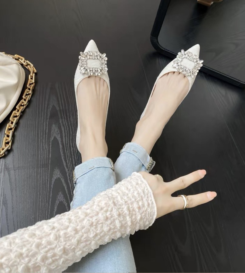 Giày Bệt Hoa Đá Mũi Nhọn siêu sang chảnh