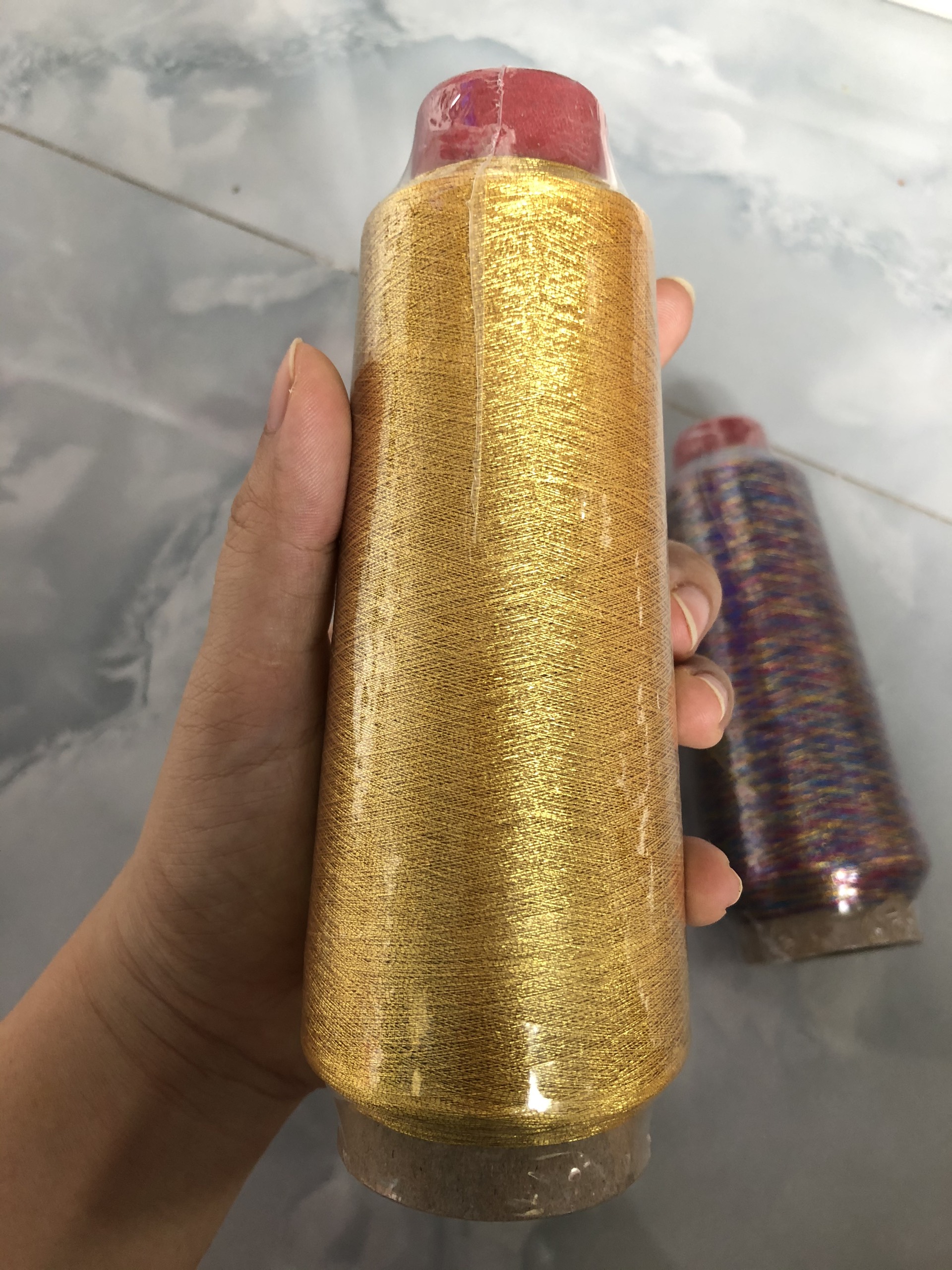 Chỉ kim tuyến móc kèm cuộn 140g