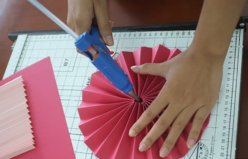 Súng bắn keo Kachi MK17