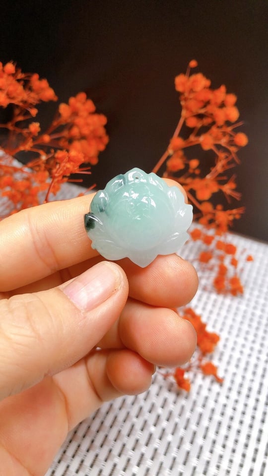 Dây Chuyền Mặt Hoa Sen Đá Cẩm Thạch