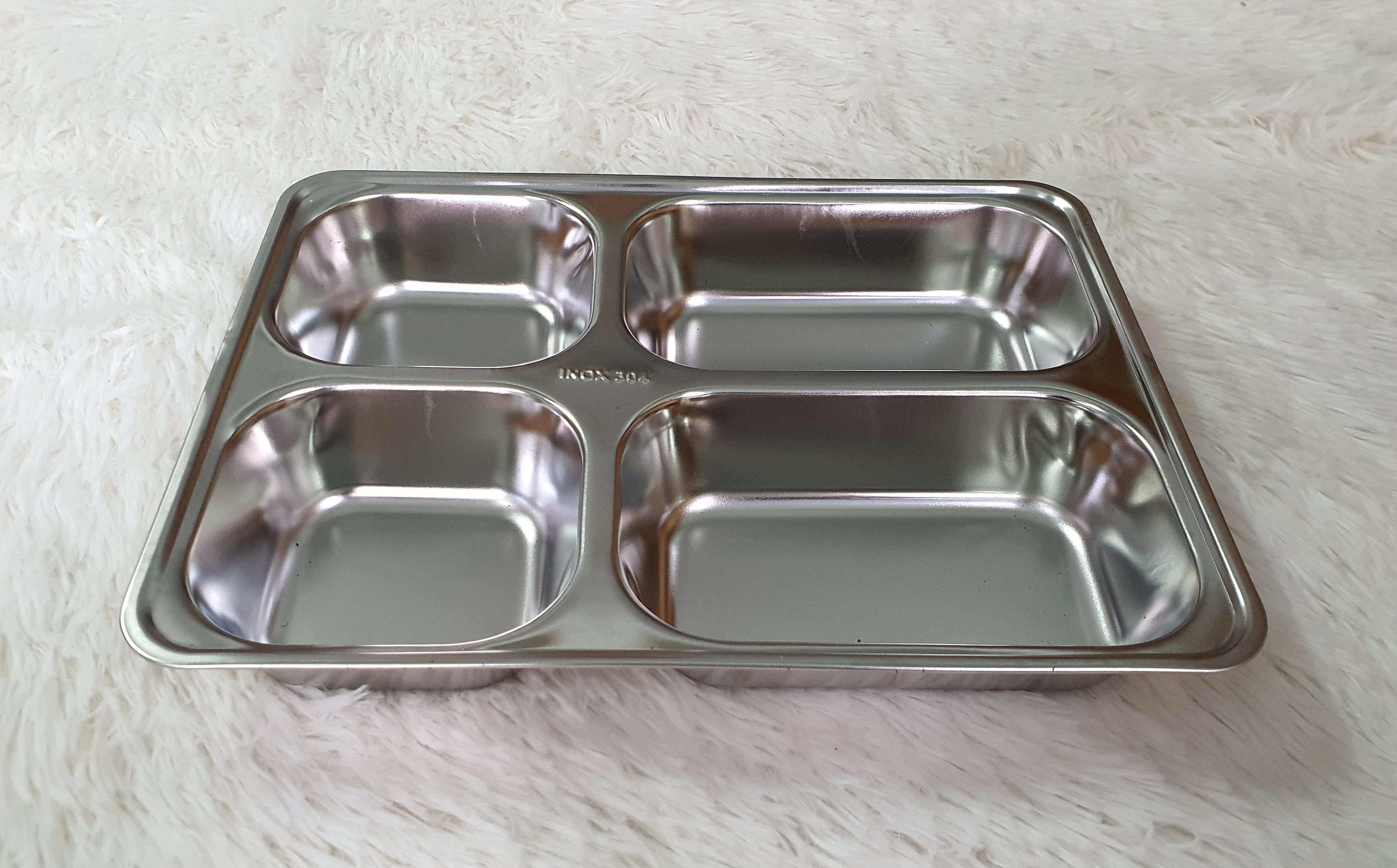 KHAY CƠM PHẦN 4 NGĂN SÂU LÒNG inox 304 ( 28x22x4 cm )