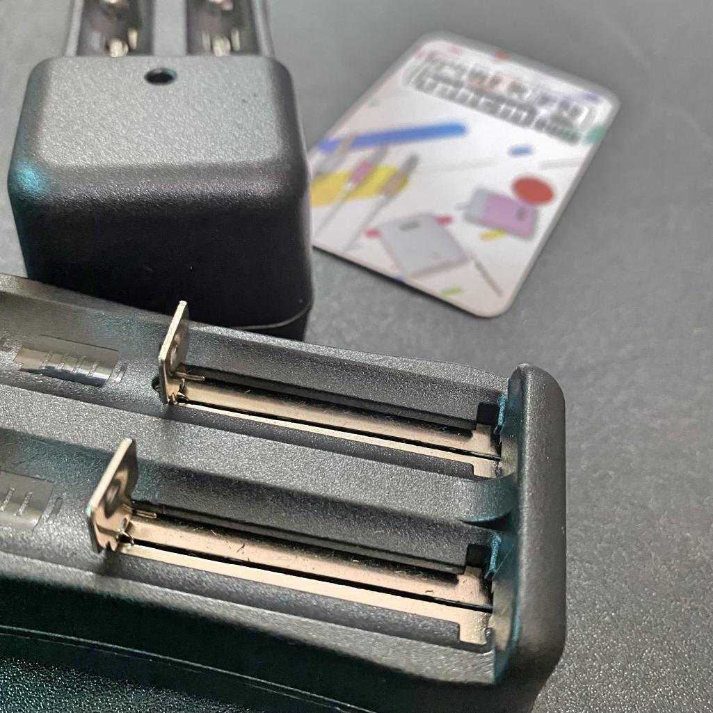 Cục Sạc Pin 3v7 - 4v2 Loại Sạc 2 Pin