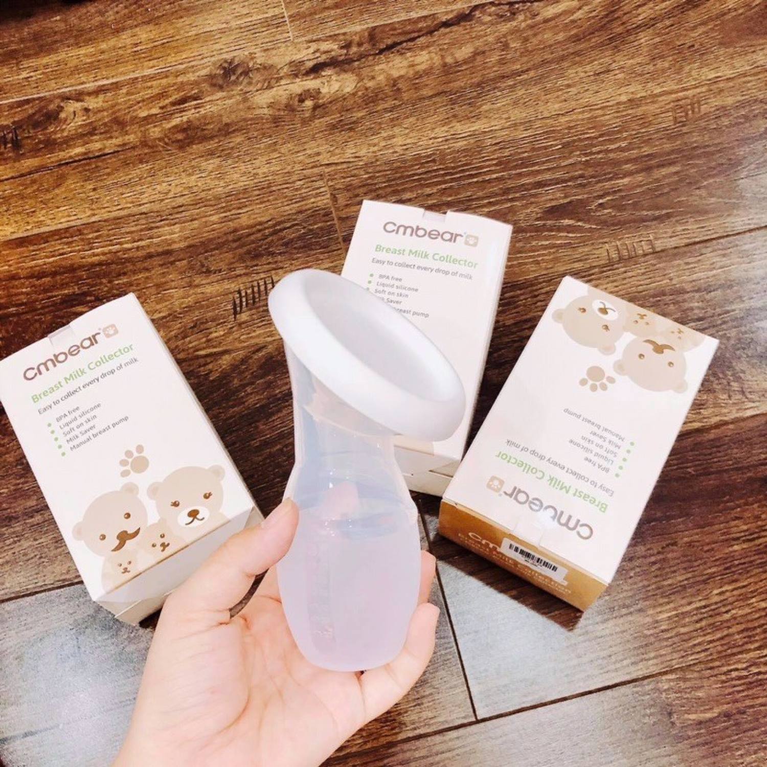 Cốc hứng sữa CM Bear tiện lợi cho mẹ