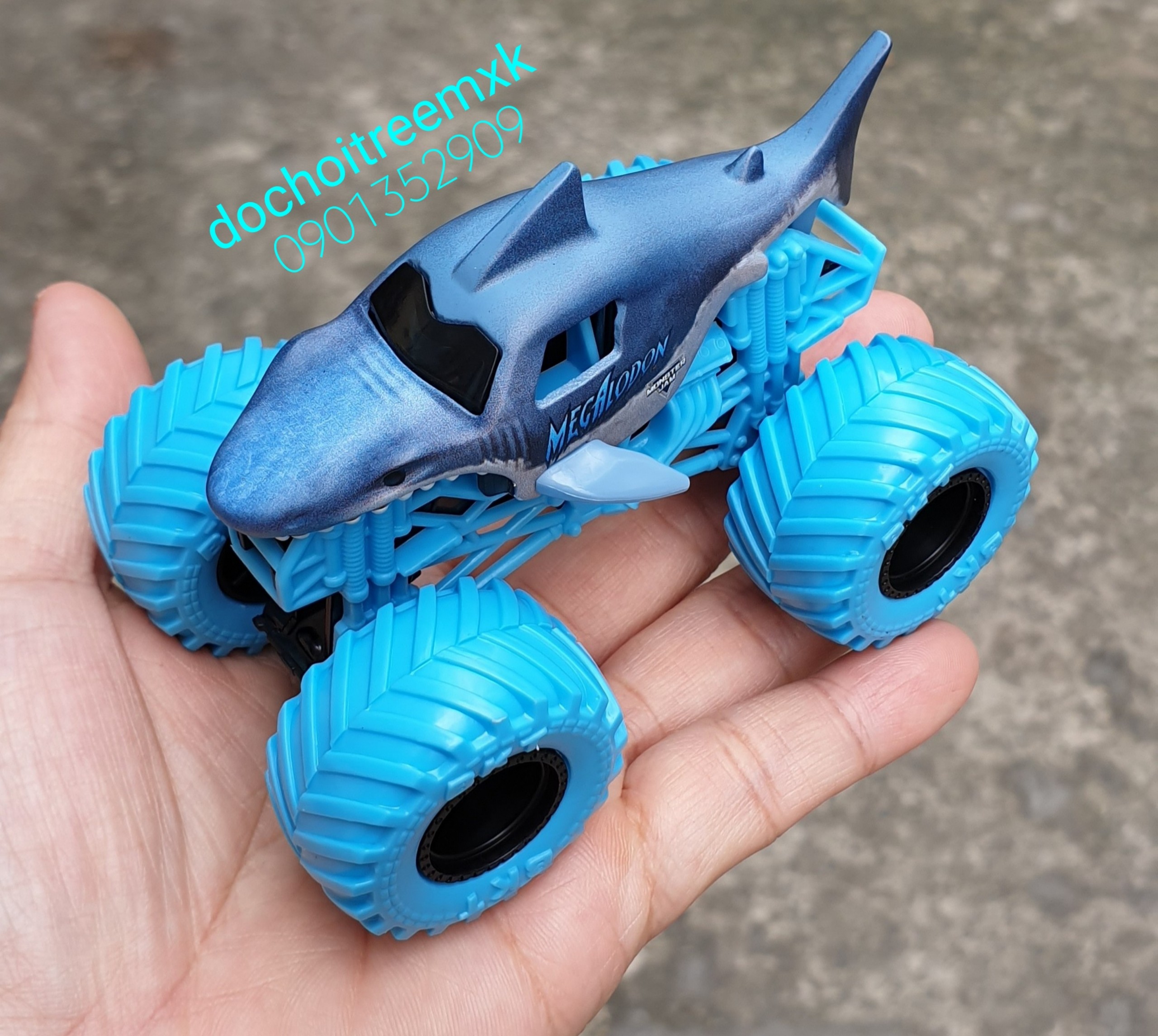 [HCM]Set xe Monter Jam cá mập cho bé hàng Spin Master Canada (Monter Jam Creatures)